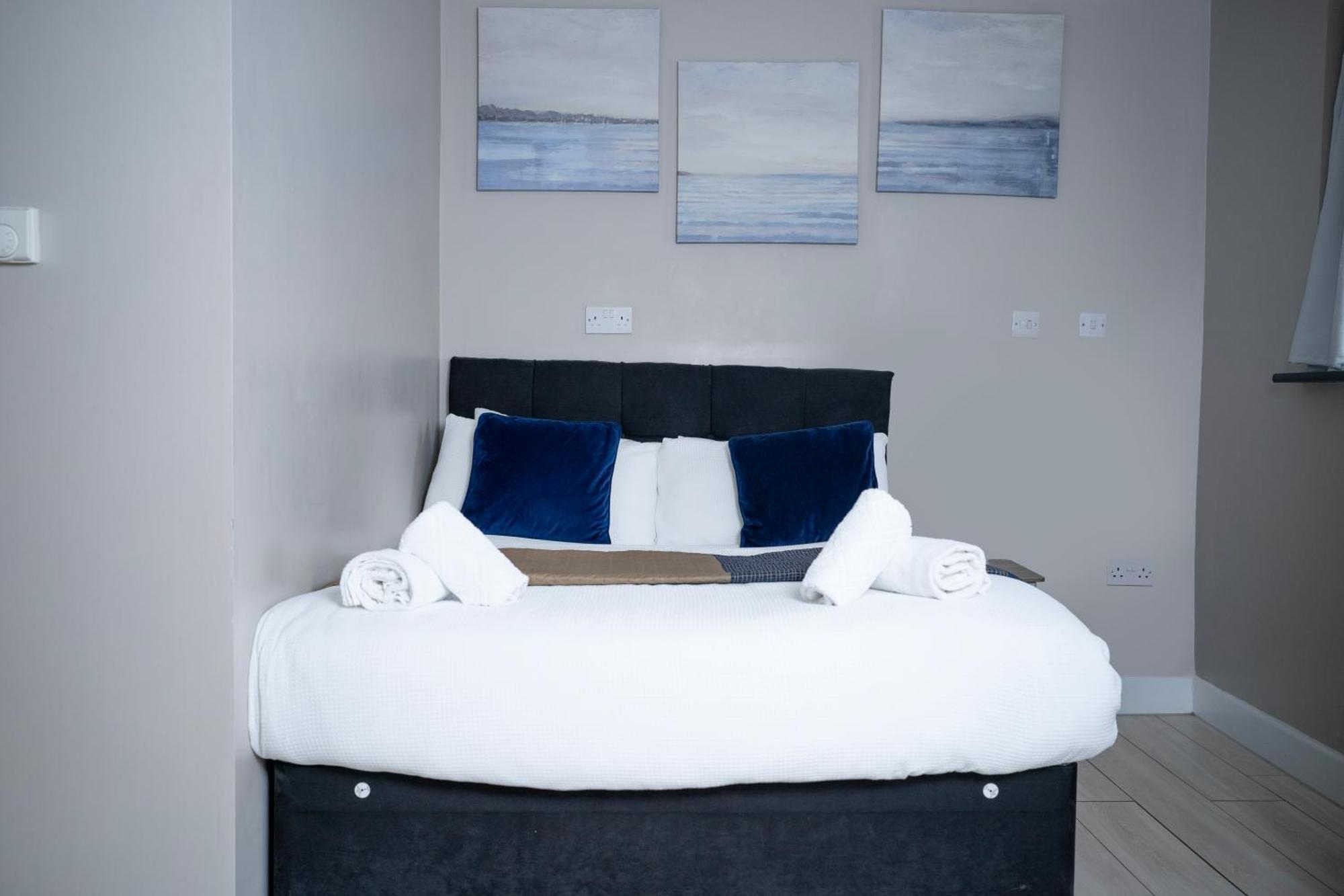 Paragraph Edmonton * Palmers Green