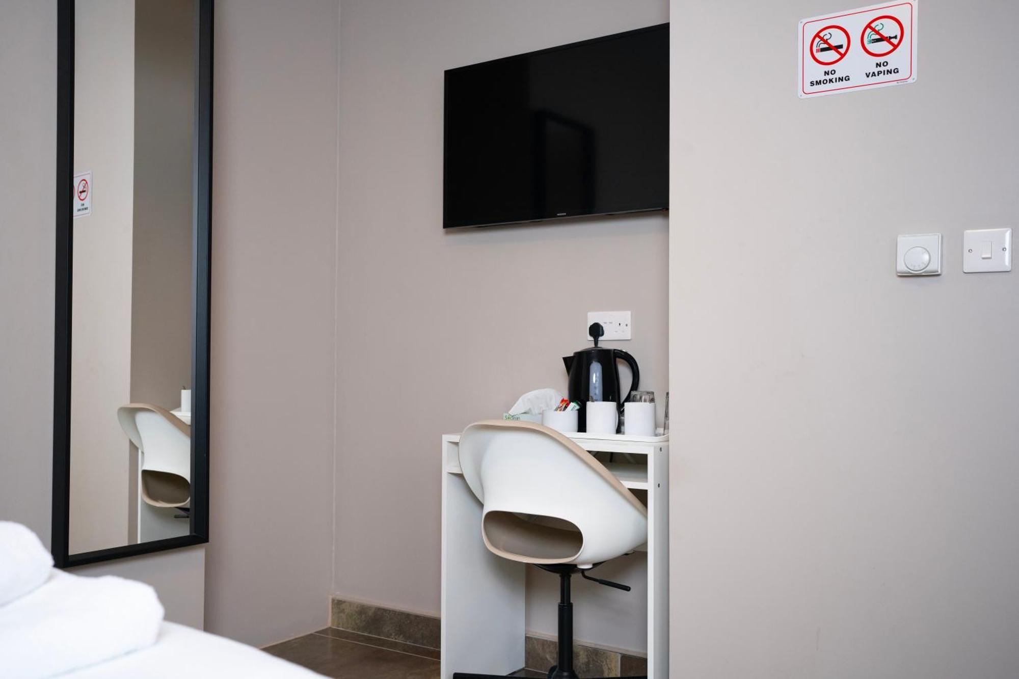 Paragraph Edmonton * Palmers Green