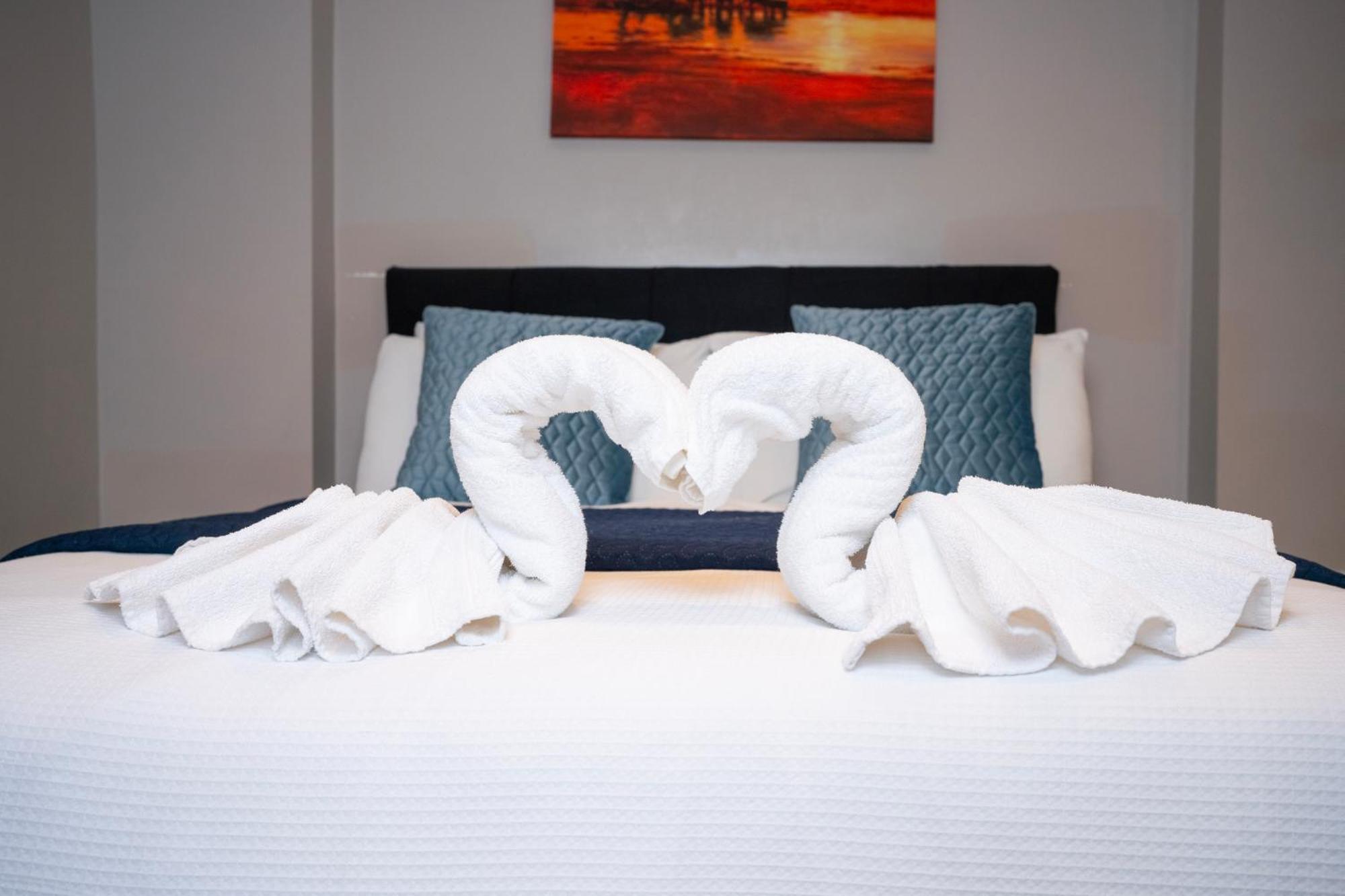 Paragraph Edmonton Hotel