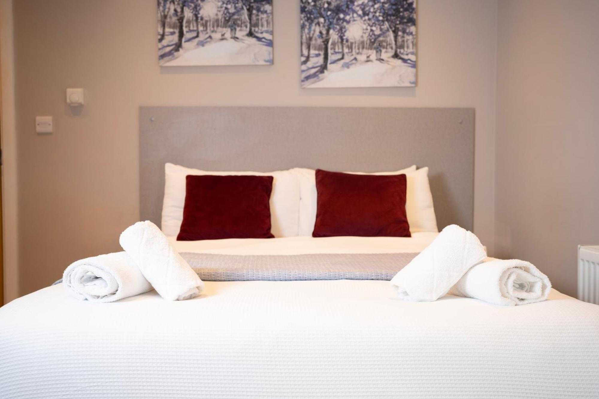 Paragraph Edmonton * Palmers Green