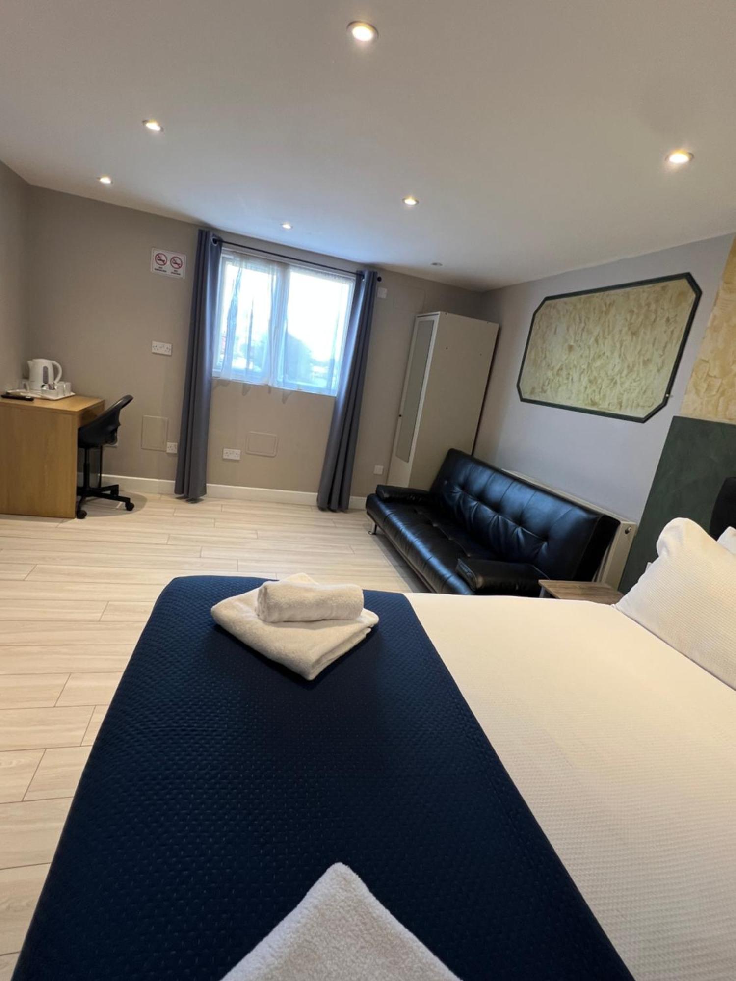 Paragraph Edmonton Hotel Palmers Green