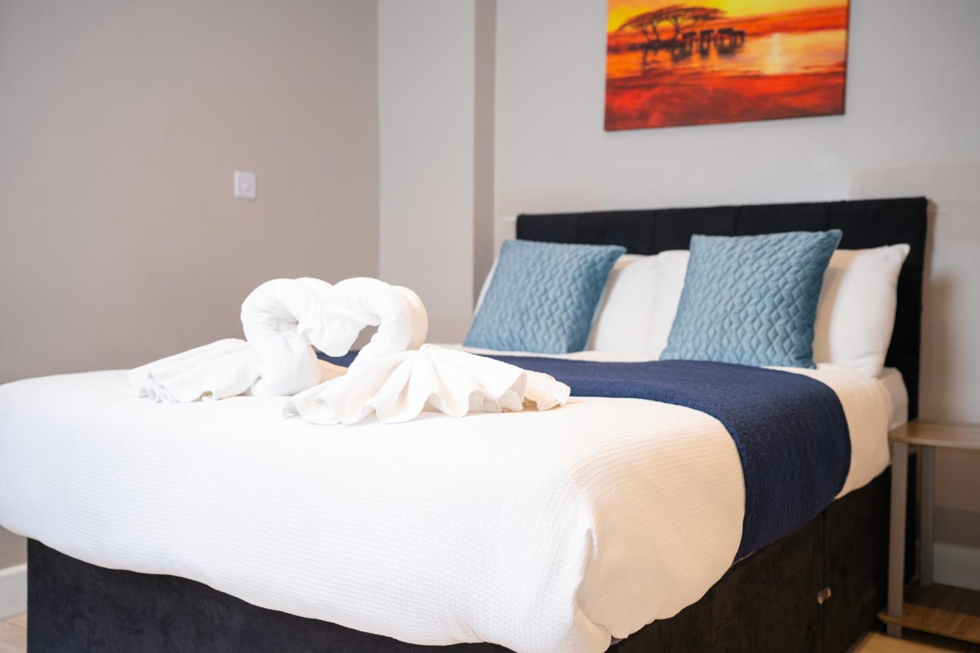 Paragraph Edmonton Hotel *