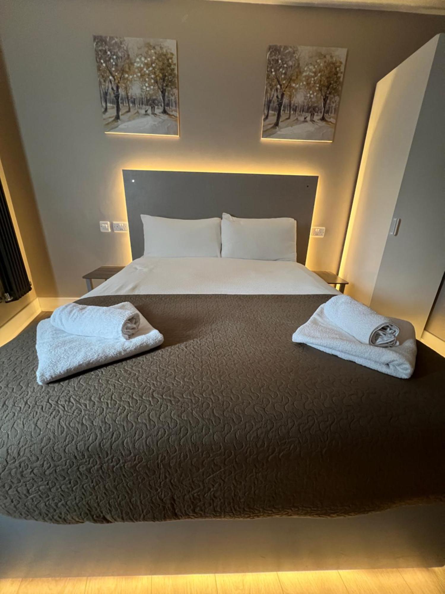 Paragraph Edmonton Hotel Palmers Green