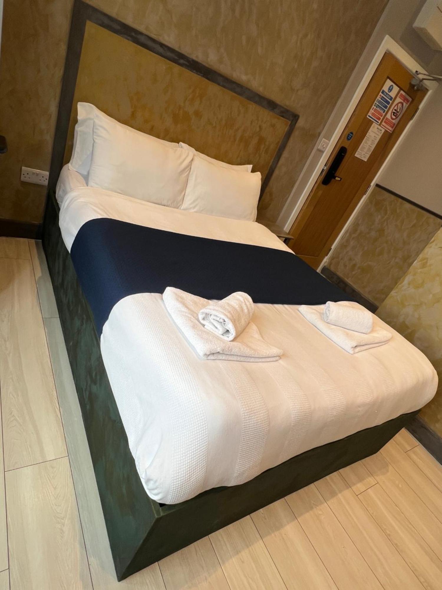 Paragraph Edmonton * Palmers Green